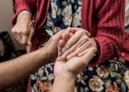 Simple finger movement check could show tell-tale sign of dementia